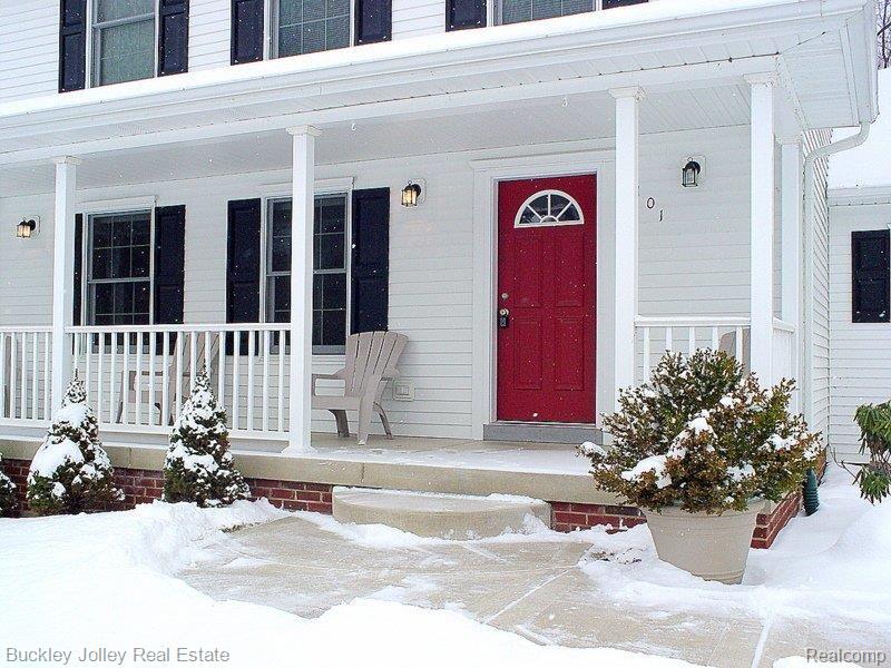 9101 North Latson Road Howell, MI 48855 - Photo 12 of 16 Welcoming Front Porch