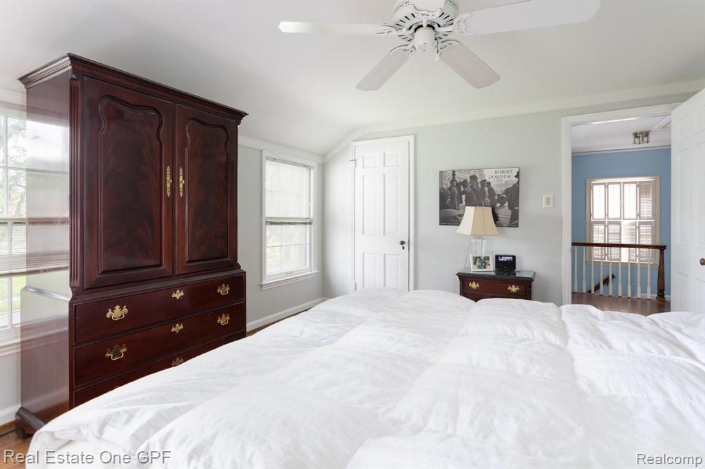 427 Moran Road Grosse Pointe Farms, MI 48236 - Photo 13 of 29