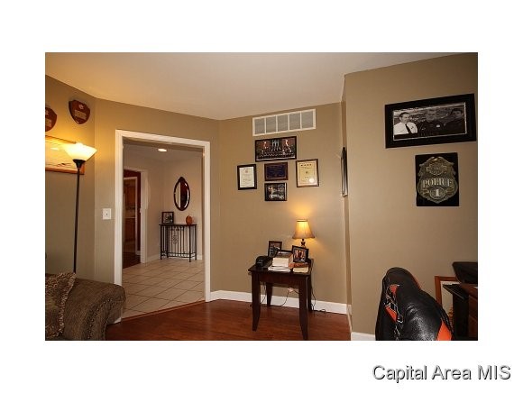 2400 Gander Road Springfield, IL 62711 - Photo 9 of 24