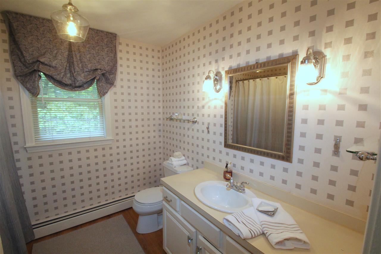 12 Meadowbrook Road Derry, NH 03038 - Photo 17 of 25