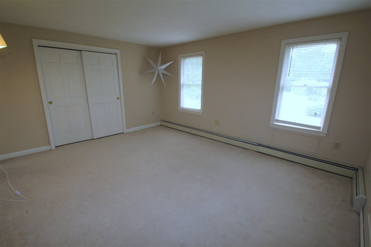 12 Meadowbrook Road Derry, NH 03038 - Photo 20 of 25