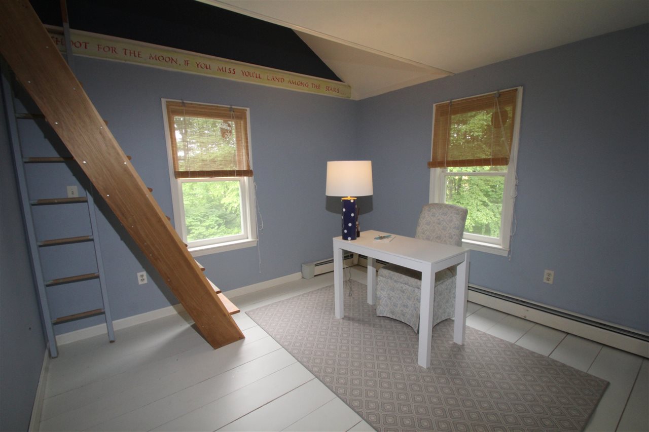 12 Meadowbrook Road Derry, NH 03038 - Photo 21 of 25