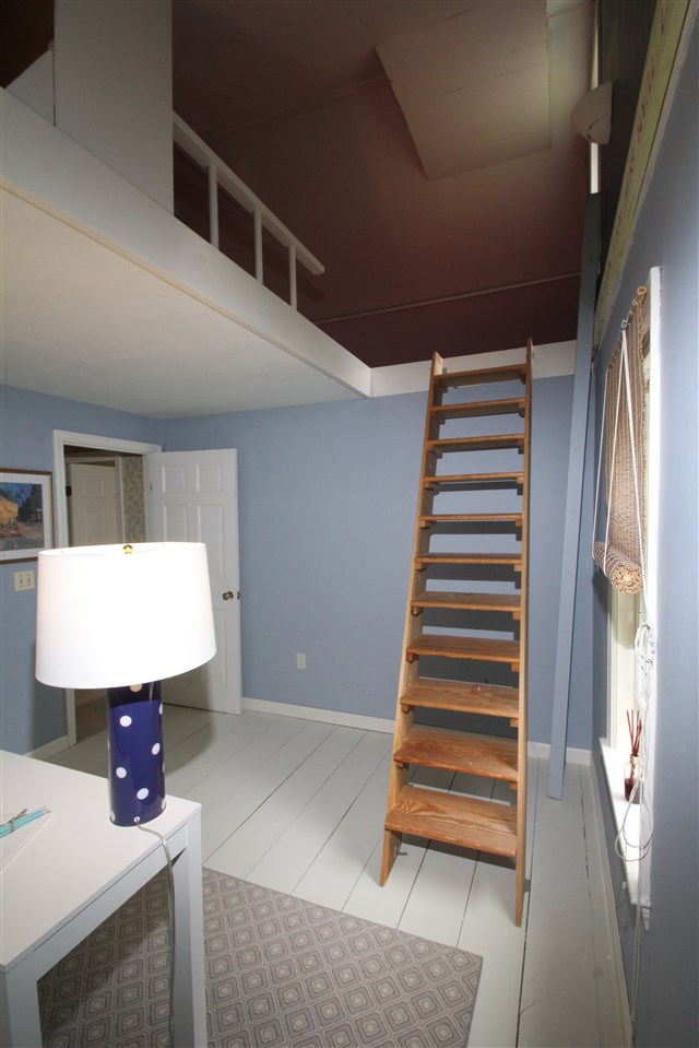12 Meadowbrook Road Derry, NH 03038 - Photo 22 of 25