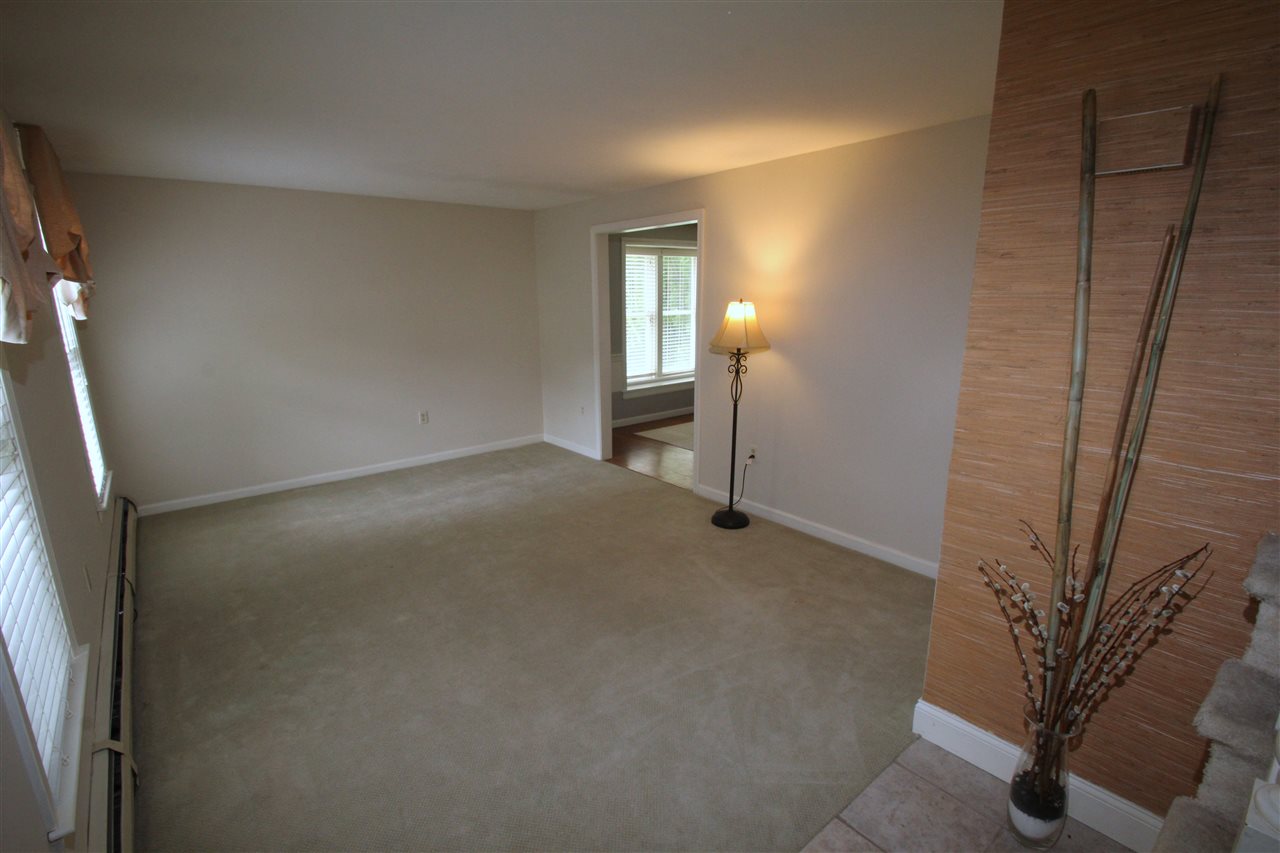 12 Meadowbrook Road Derry, NH 03038 - Photo 10 of 25