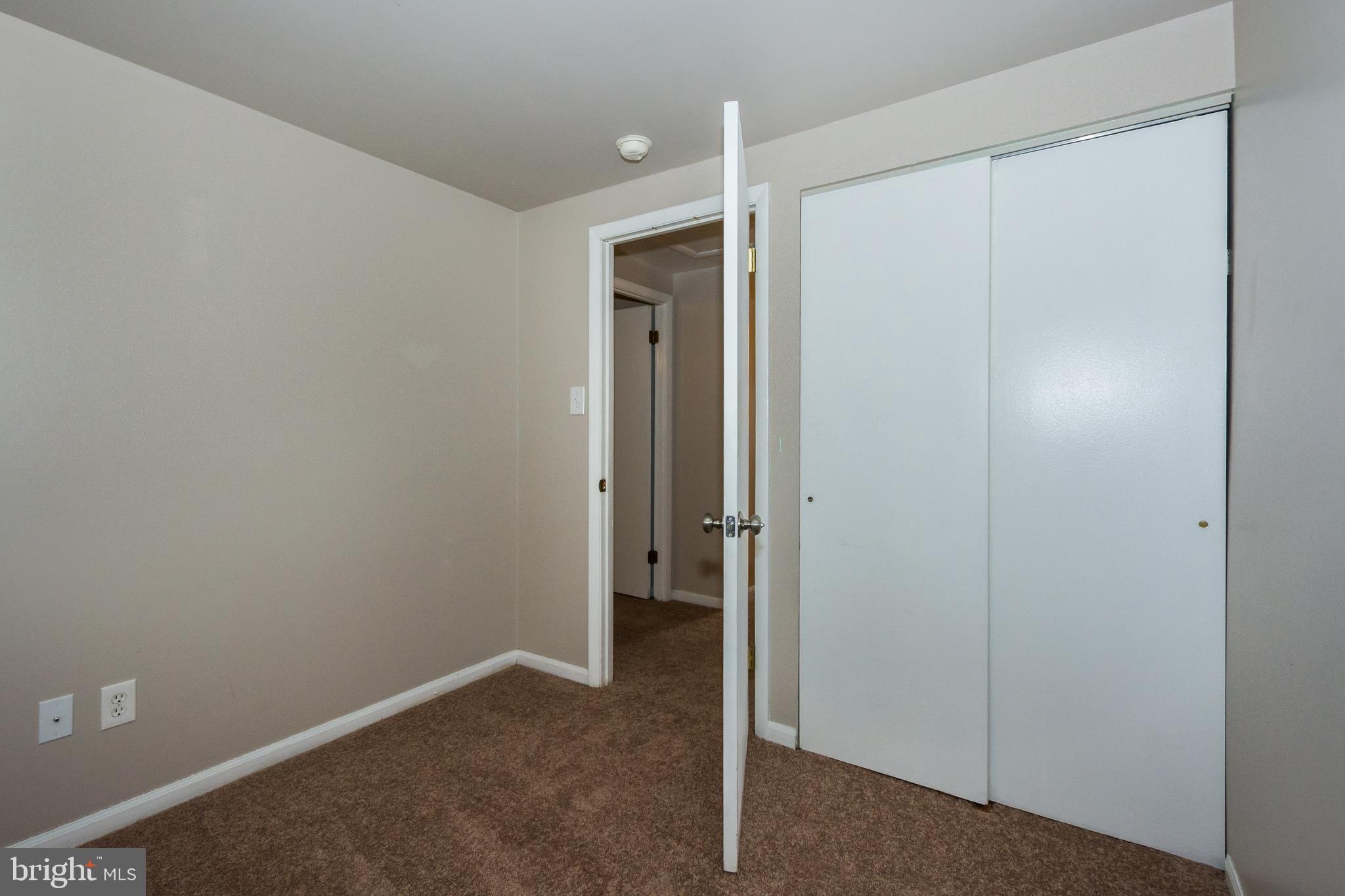 9272 Throgmorton Road Baltimore, MD 21234 - Photo 12 of 35