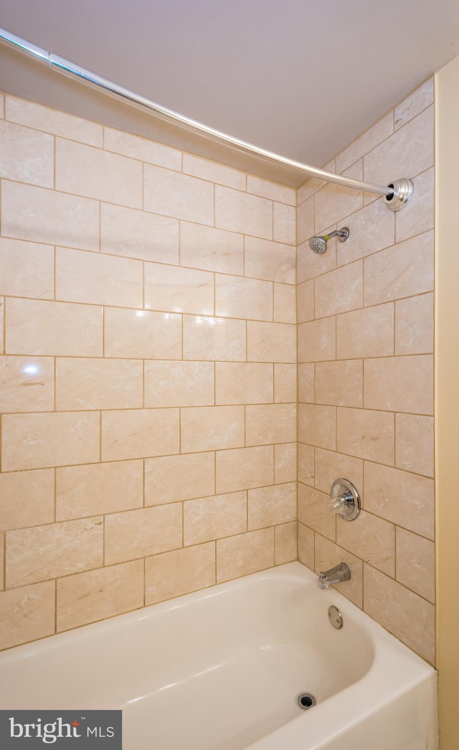 9272 Throgmorton Road Baltimore, MD 21234 - Photo 18 of 35
