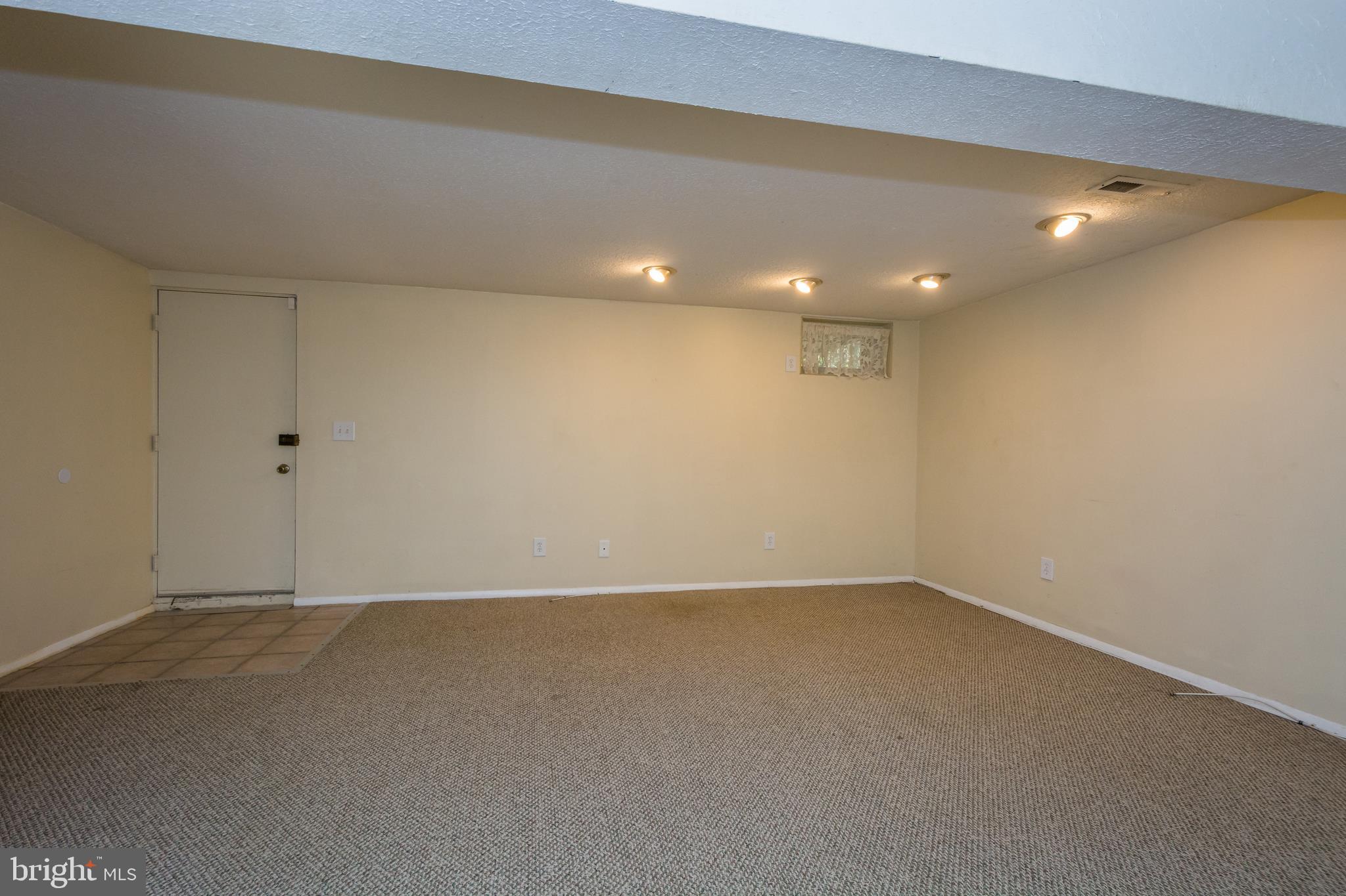 9272 Throgmorton Road Baltimore, MD 21234 - Photo 22 of 35