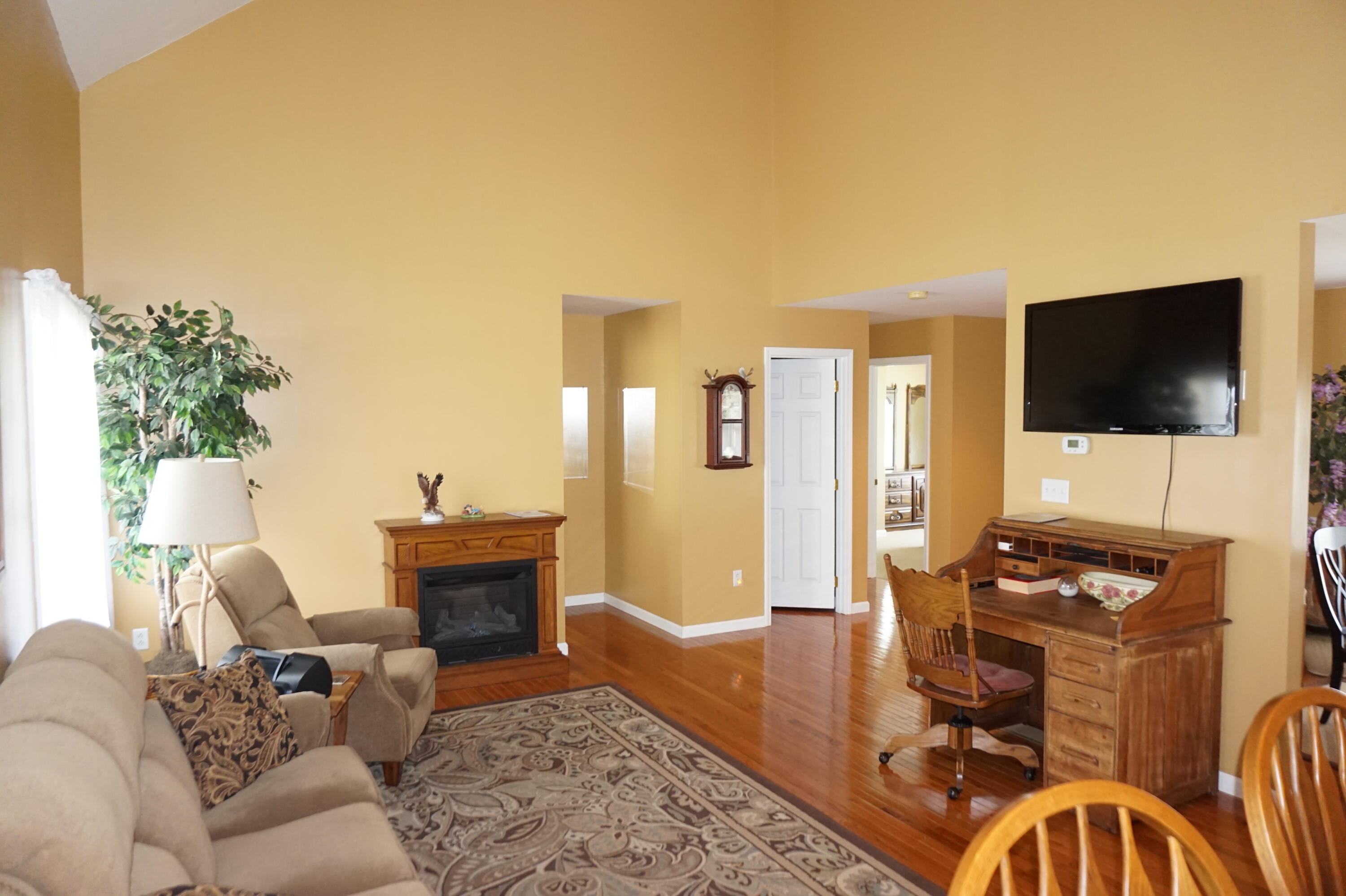 654 Perry Rogers Road Lancaster, KY 40444 - Photo 2 of 23 DSC05185