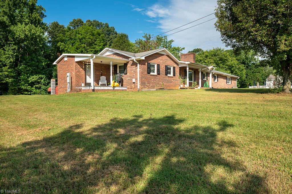 1751 Old Winston Road Pinnacle, NC 27043 - Photo 3 of 31