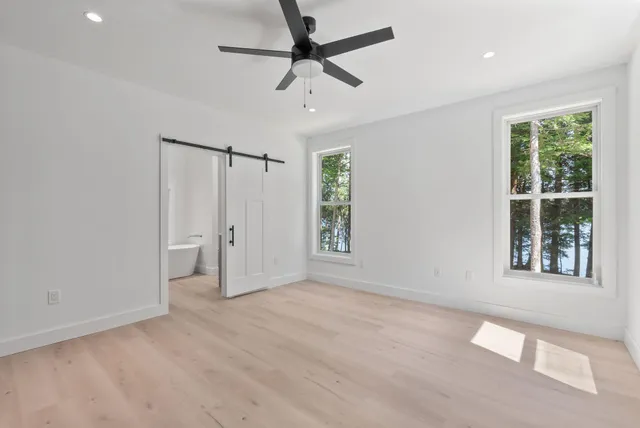 $999,999 | 492 Point Dr Mount, Mount Vernon, ME 04352