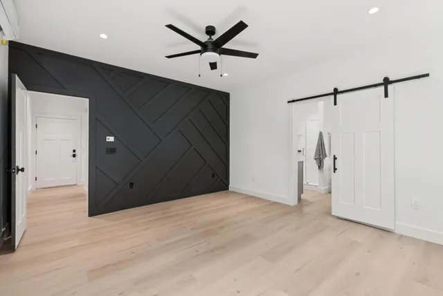 $999,999 | 492 Point Dr Mount, Mount Vernon, ME 04352