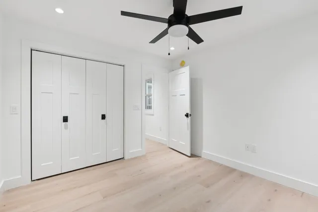 $999,999 | 492 Point Dr Mount, Mount Vernon, ME 04352