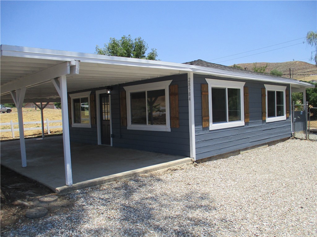 28584 Goetz Road Menifee, CA 92587 - Photo 7 of 10 a view of entryway