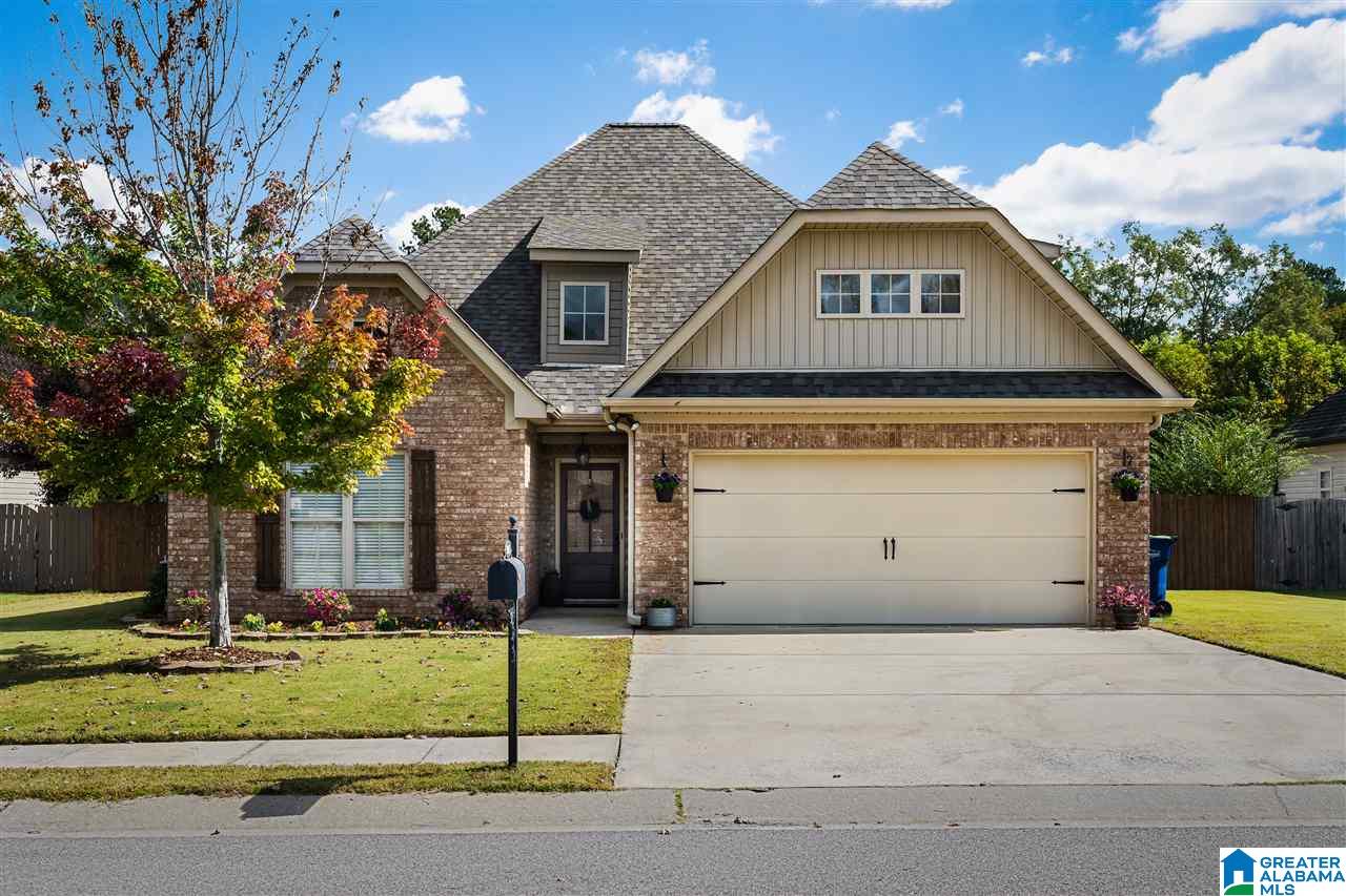 205 Falling Waters Way Alabaster, AL 35114 - Photo 2 of 29