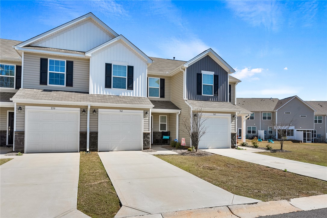 561 Brasstown Court Pendleton, SC 29670 - Photo 3 of 37