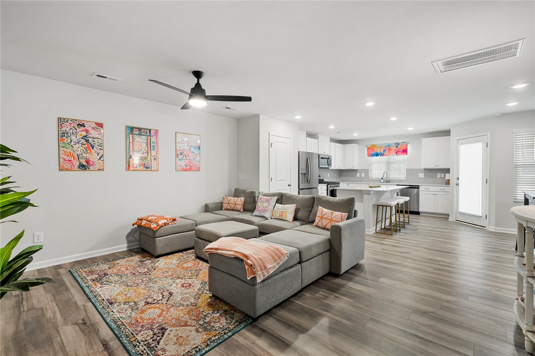 561 Brasstown Court Pendleton, SC 29670 - Photo 7 of 37