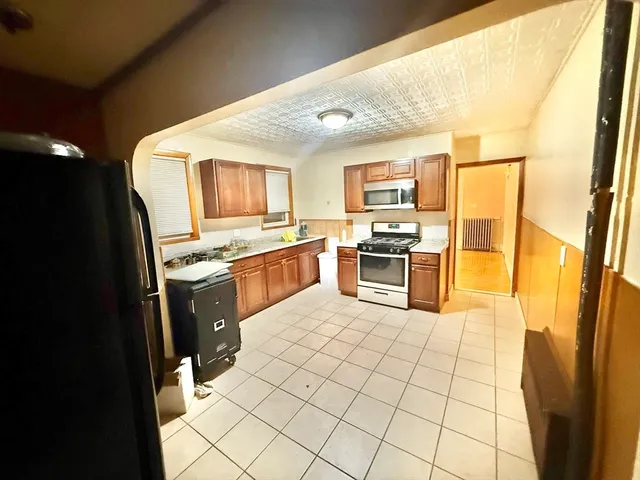 $2,500 | 23 Pearl Street, Unit 1, Everett, MA 02149