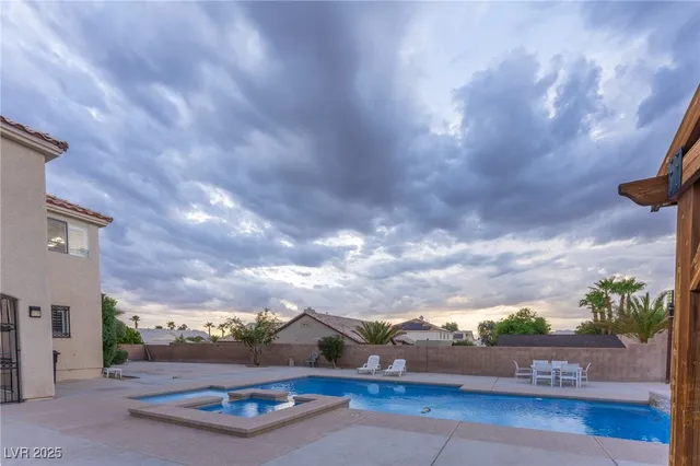 $840,000 | 6632 Isolated Avenue, Las Vegas, NV 89110