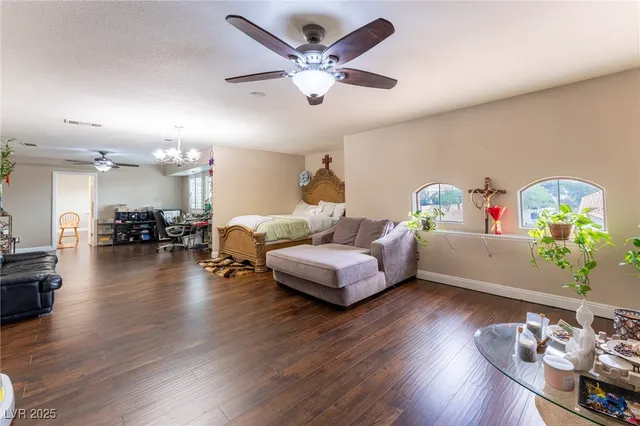 $840,000 | 6632 Isolated Avenue, Las Vegas, NV 89110