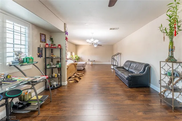 $840,000 | 6632 Isolated Avenue, Las Vegas, NV 89110