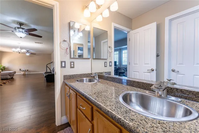 $840,000 | 6632 Isolated Avenue, Las Vegas, NV 89110