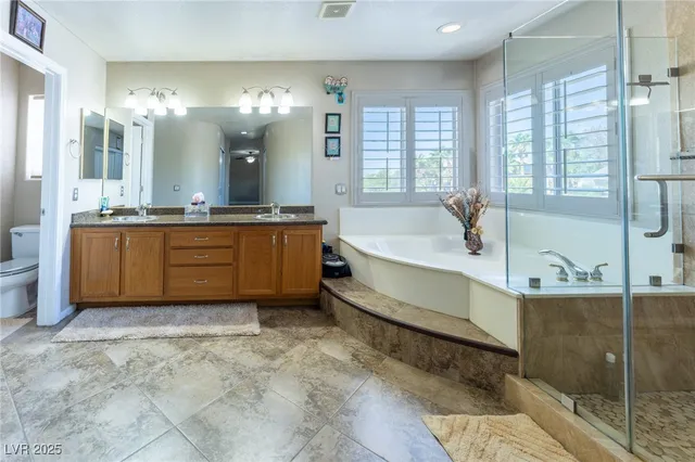 $840,000 | 6632 Isolated Avenue, Las Vegas, NV 89110