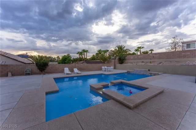 $840,000 | 6632 Isolated Avenue, Las Vegas, NV 89110