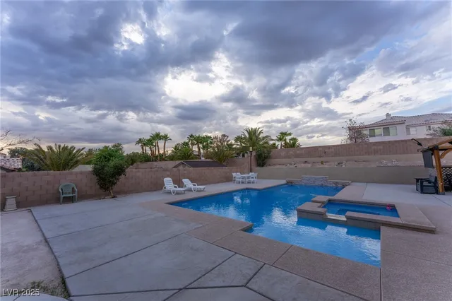 $840,000 | 6632 Isolated Avenue, Las Vegas, NV 89110