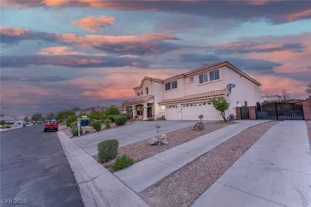 $840,000 | 6632 Isolated Avenue, Las Vegas, NV 89110