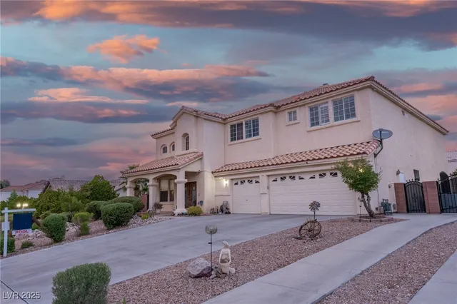 $840,000 | 6632 Isolated Avenue, Las Vegas, NV 89110