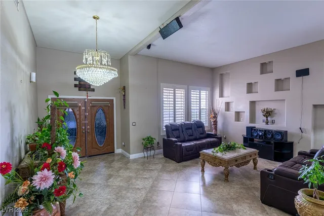 $840,000 | 6632 Isolated Avenue, Las Vegas, NV 89110