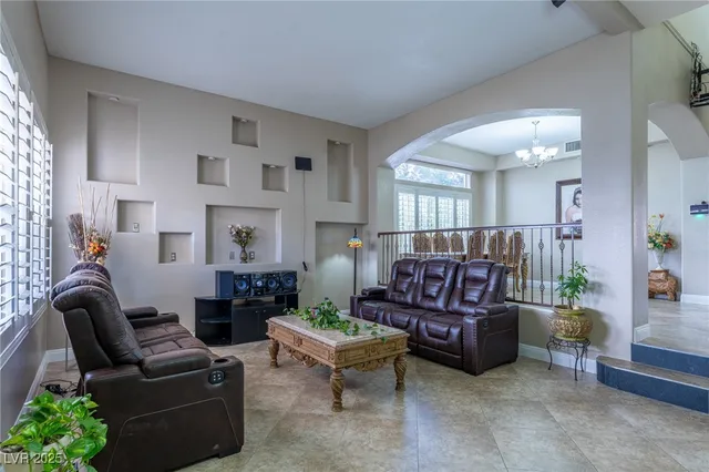 $840,000 | 6632 Isolated Avenue, Las Vegas, NV 89110