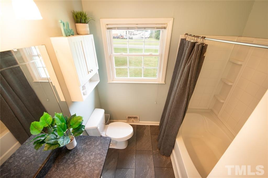 707 East Hanover Road Graham, NC 27253 - Photo 6 of 17 Gallery Image 6