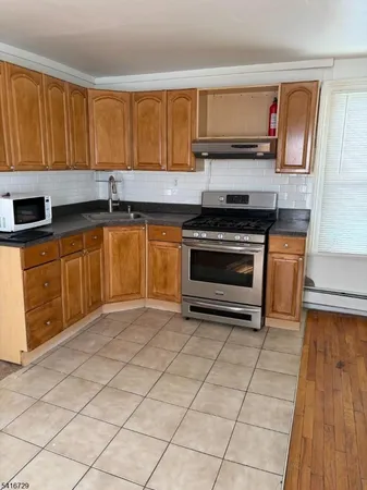 $2,500 | 23 Garrison Street, Unit 2, Paterson, NJ 07522