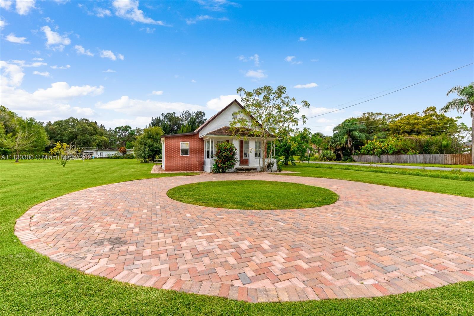 805 West Weatherbee Road Fort Pierce, FL 34982 - Photo 1 of 15 Gallery Image 1