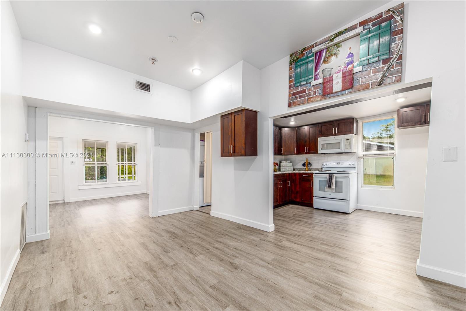 805 West Weatherbee Road Fort Pierce, FL 34982 - Photo 4 of 15 Gallery Image 4