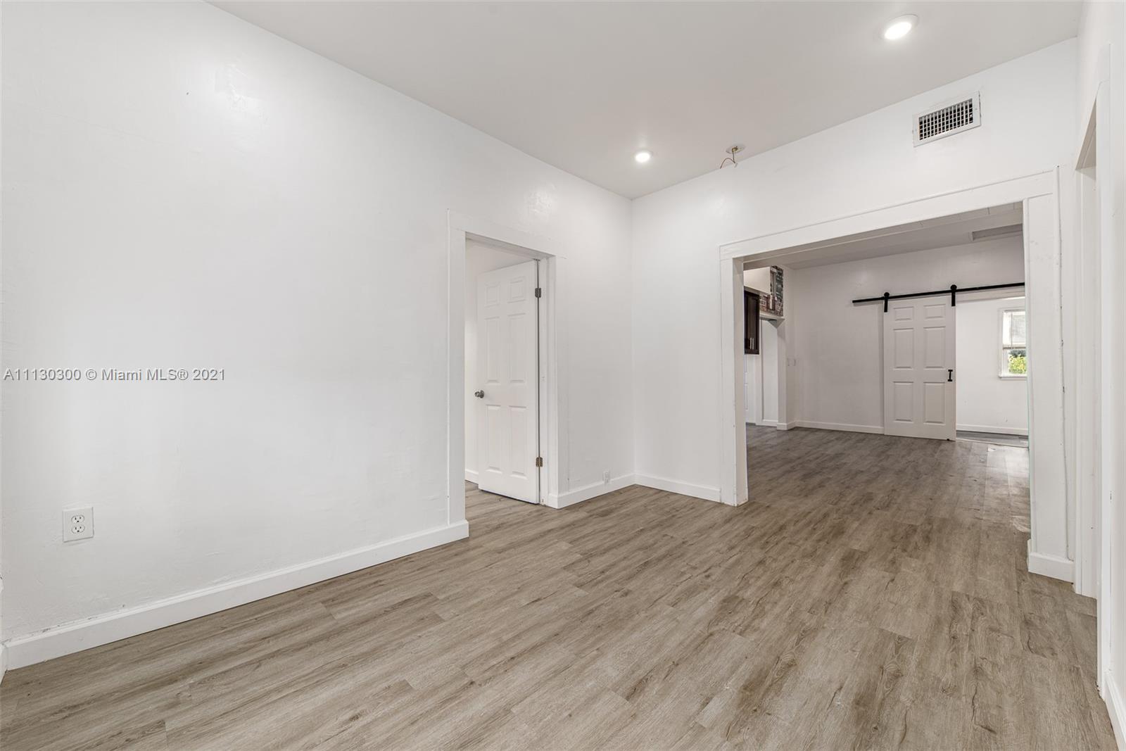 805 West Weatherbee Road Fort Pierce, FL 34982 - Photo 8 of 15 Gallery Image 8