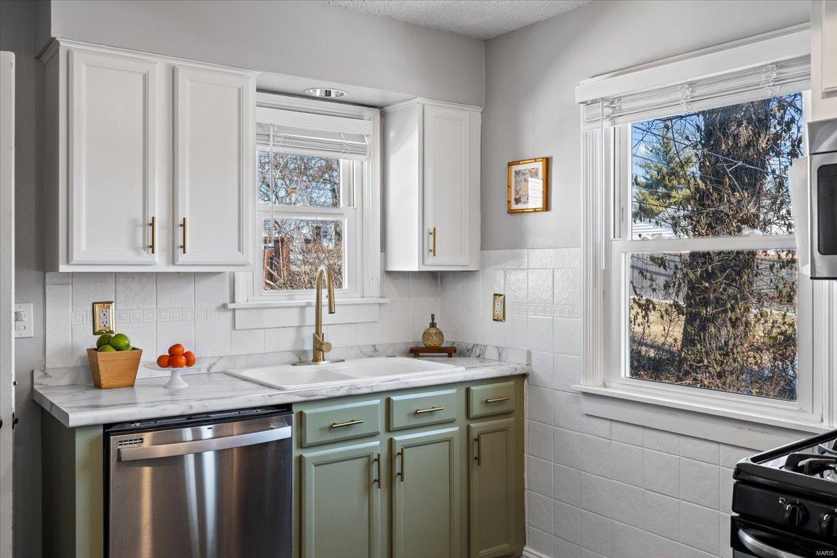 646 Lanvale Drive St. Louis, MO 63119 - Photo 14 of 53