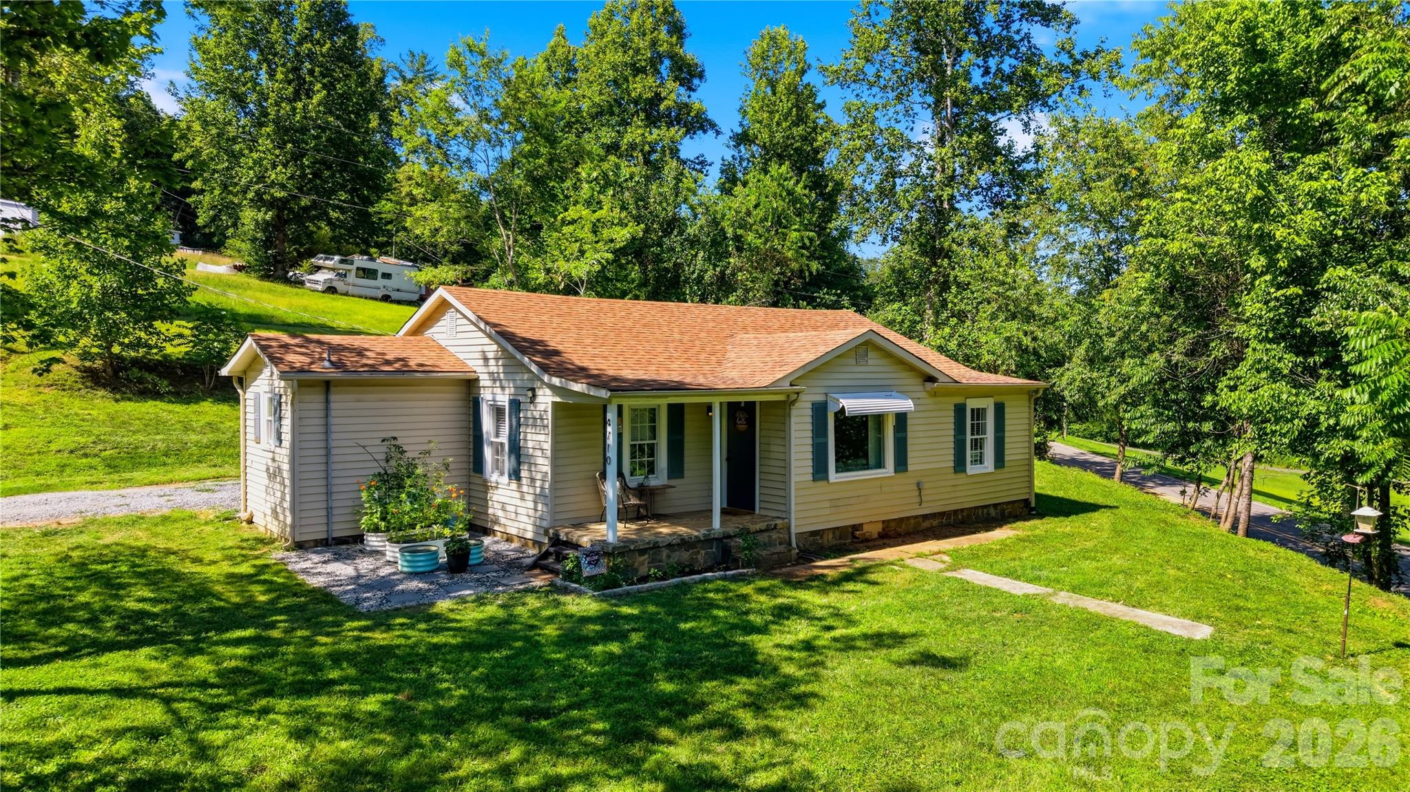 4710 Overland Road Lenoir, NC 28645 - Photo 35 of 37