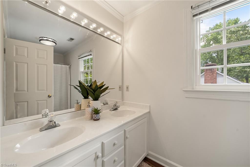 1015 Greenhurst Road Winston-Salem, NC 27104 - Photo 33 of 48