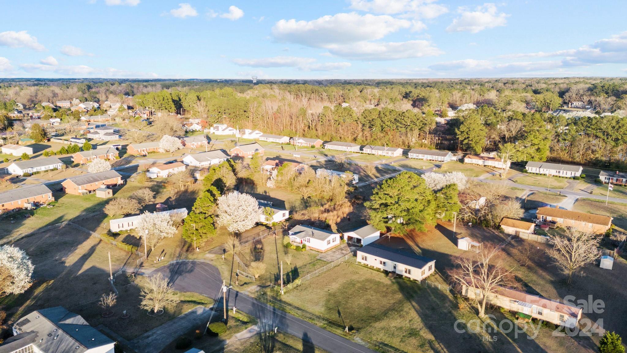 2827 Spring Court Road Kinston, NC 28504 - Photo 12 of 39 Gallery Image 12