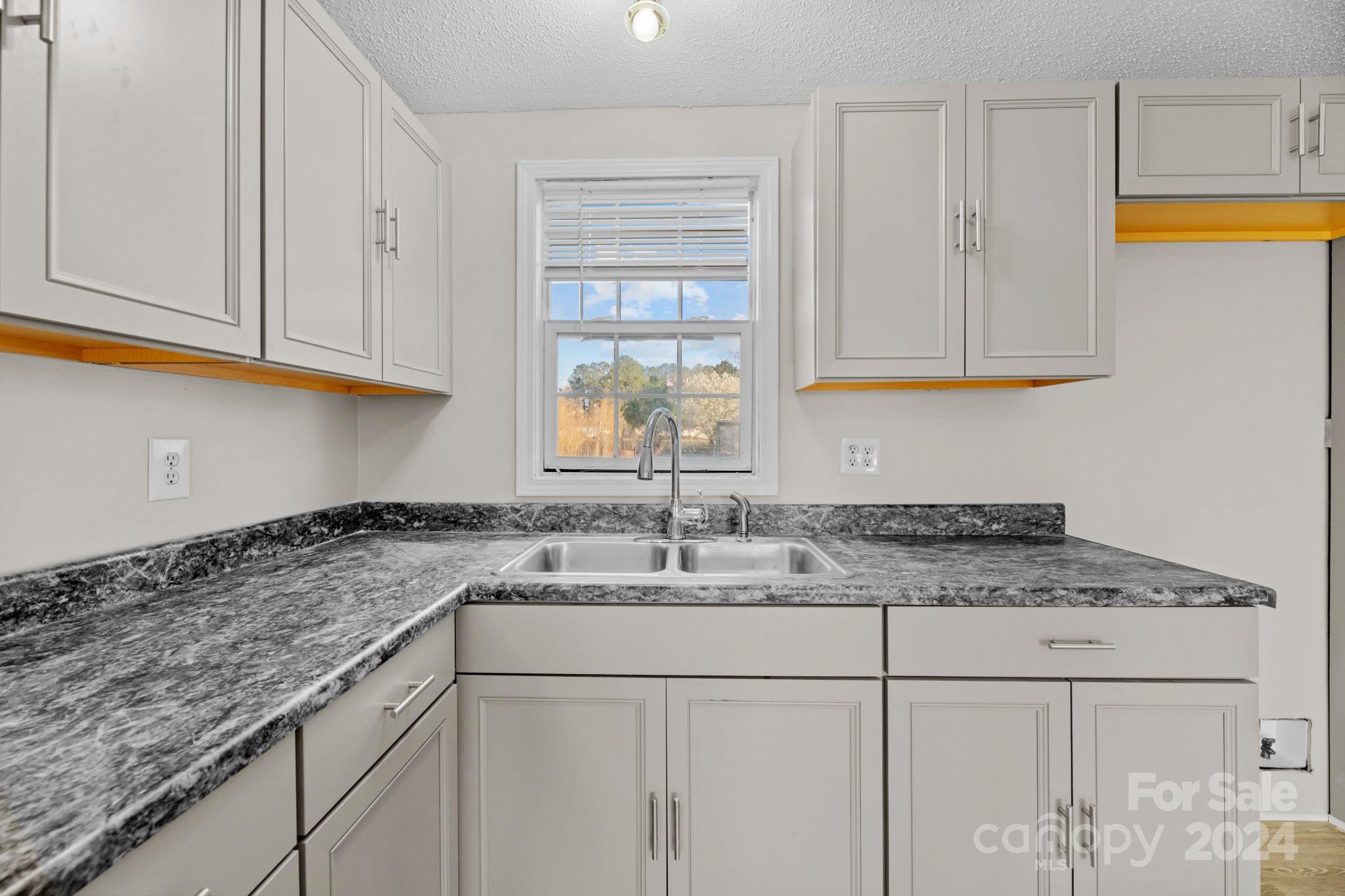 2827 Spring Court Road Kinston, NC 28504 - Photo 18 of 39 Gallery Image 18