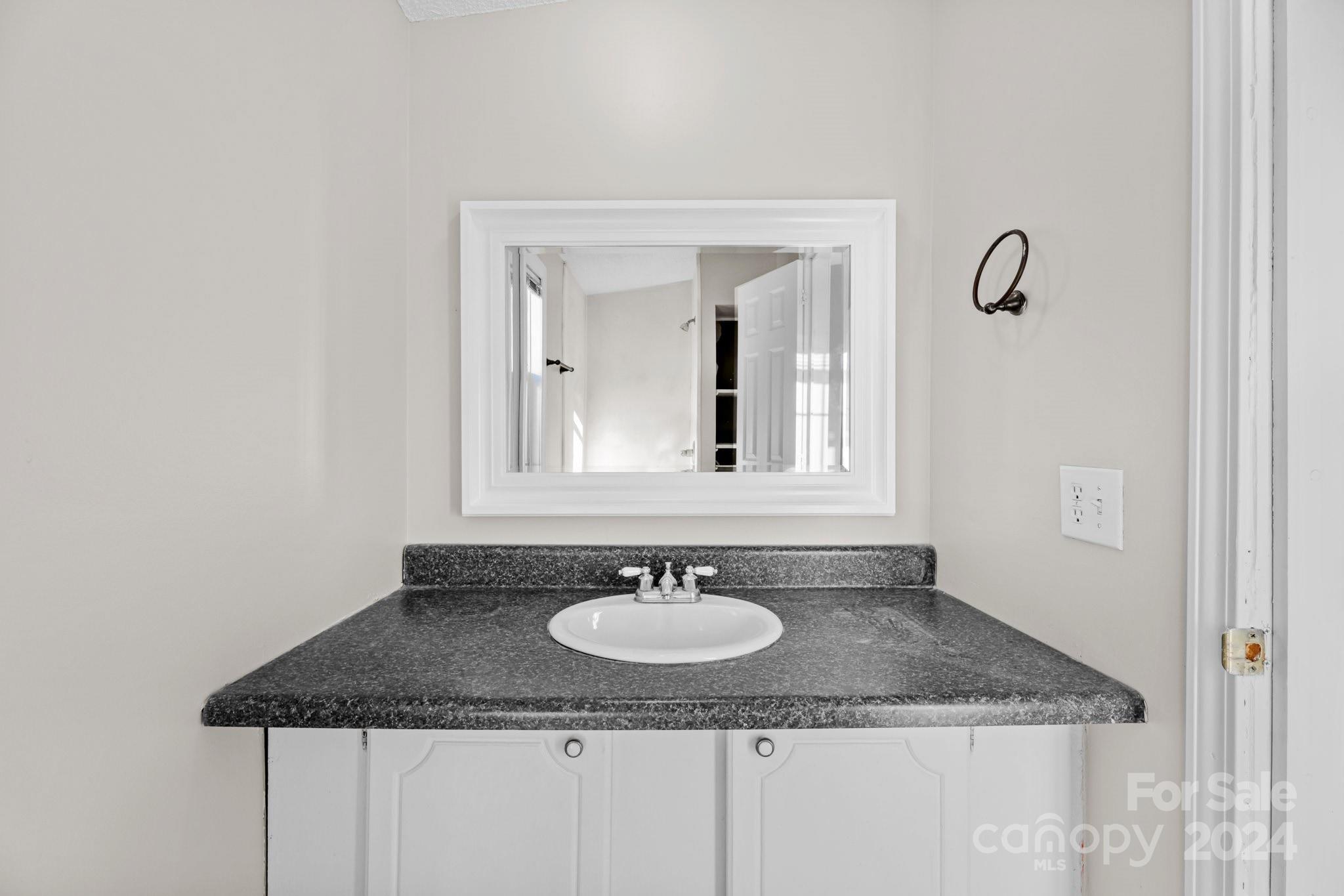 2827 Spring Court Road Kinston, NC 28504 - Photo 29 of 39 Gallery Image 29