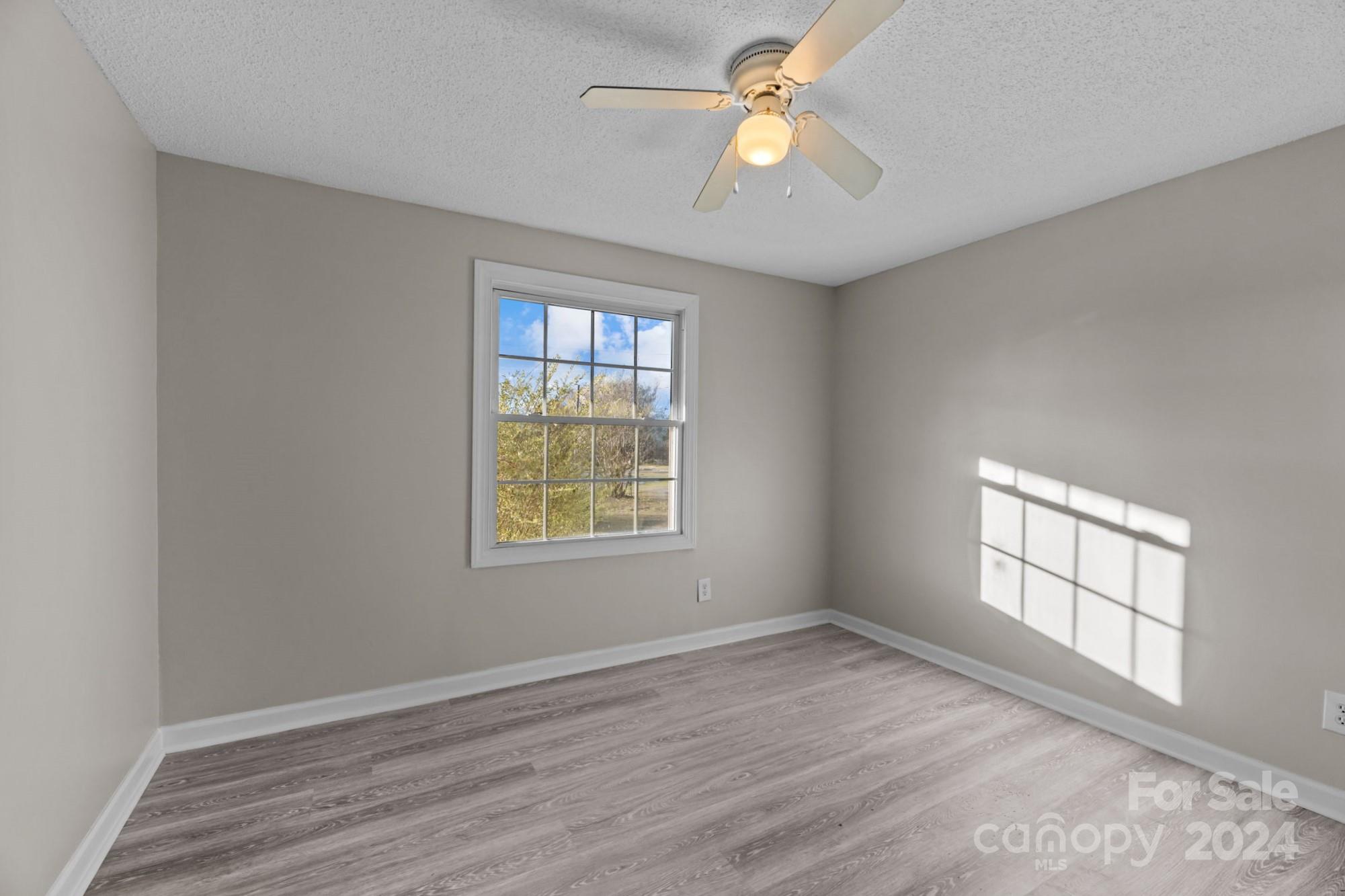 2827 Spring Court Road Kinston, NC 28504 - Photo 33 of 39 Gallery Image 33