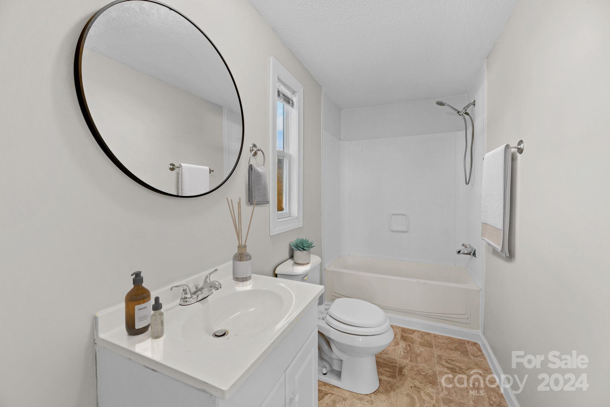 2827 Spring Court Road Kinston, NC 28504 - Photo 35 of 39 Gallery Image 35