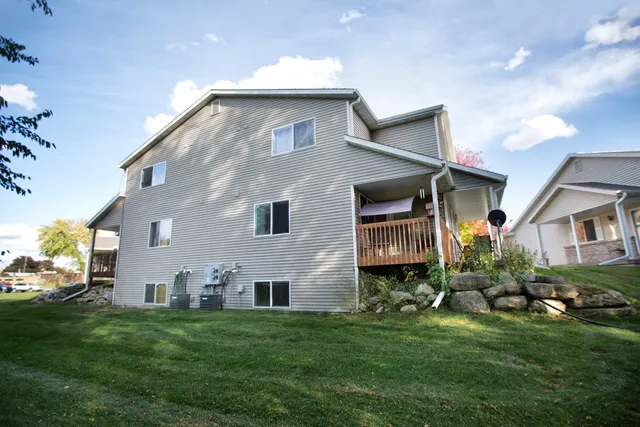 $245,900 | 104 Mallard Circle, Beaver Dam, WI 53916