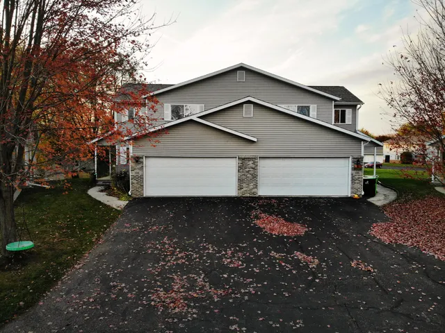 $245,900 | 104 Mallard Circle, Beaver Dam, WI 53916