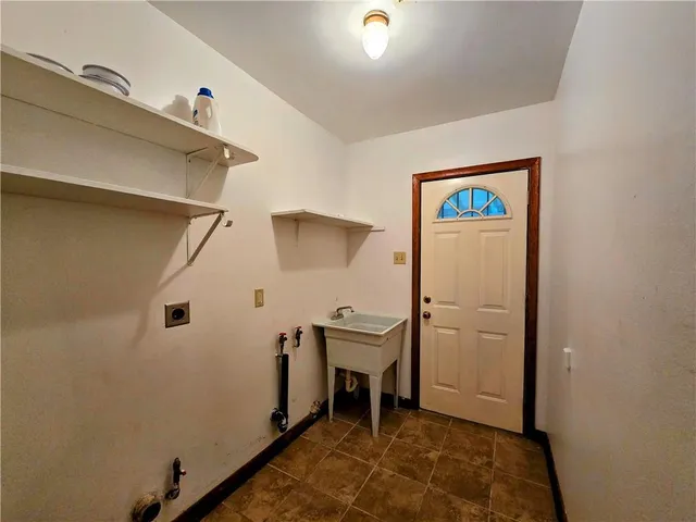 $1,460 | 3321 Republic Street, New Orleans, LA 70122