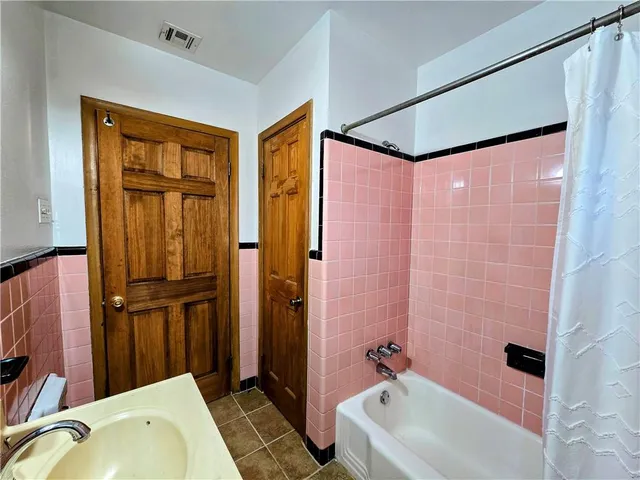 $1,460 | 3321 Republic Street, New Orleans, LA 70122