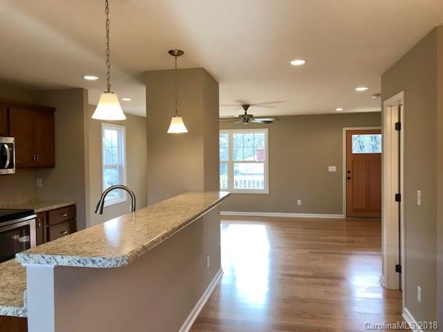184 Governors View Road, Unit 1 Asheville, NC 28805 - Photo 8 of 10 Gallery Image 8